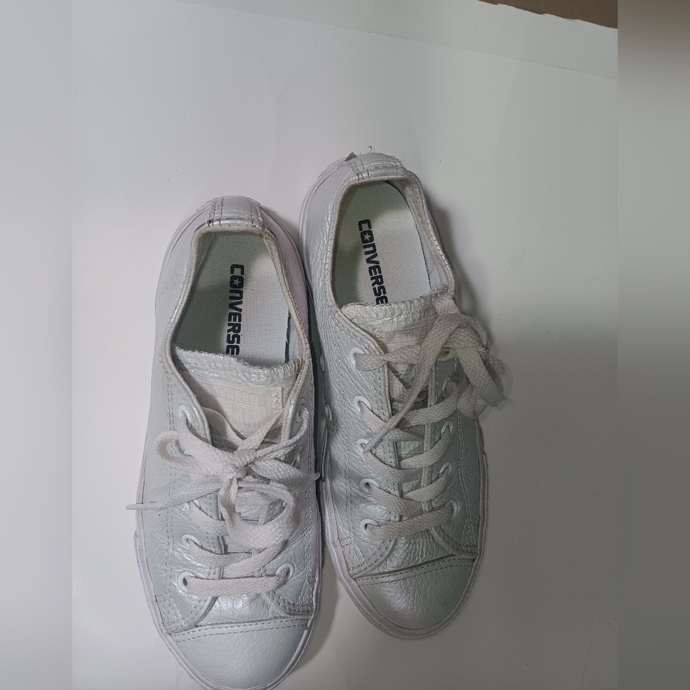 Converse White Sneakers Classic Canvas Low-Top